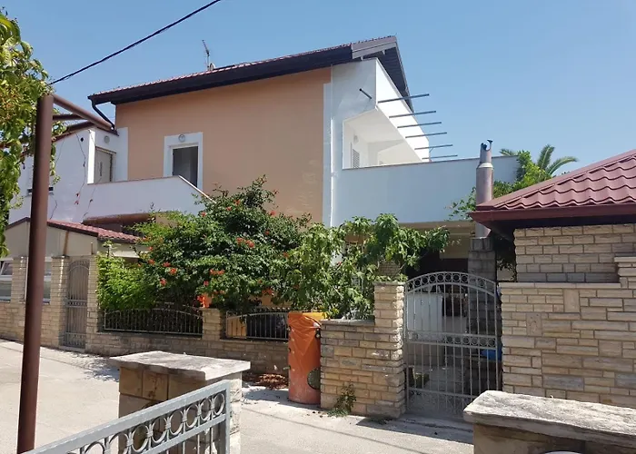 Apartment With A Parking Space Sukosan, Zadar - 5820 Sukosan